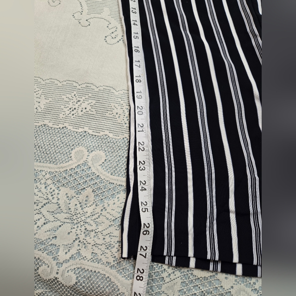 Ann Taylor Blue and White Striped Wide Leg Pants - Picture 9 of 12